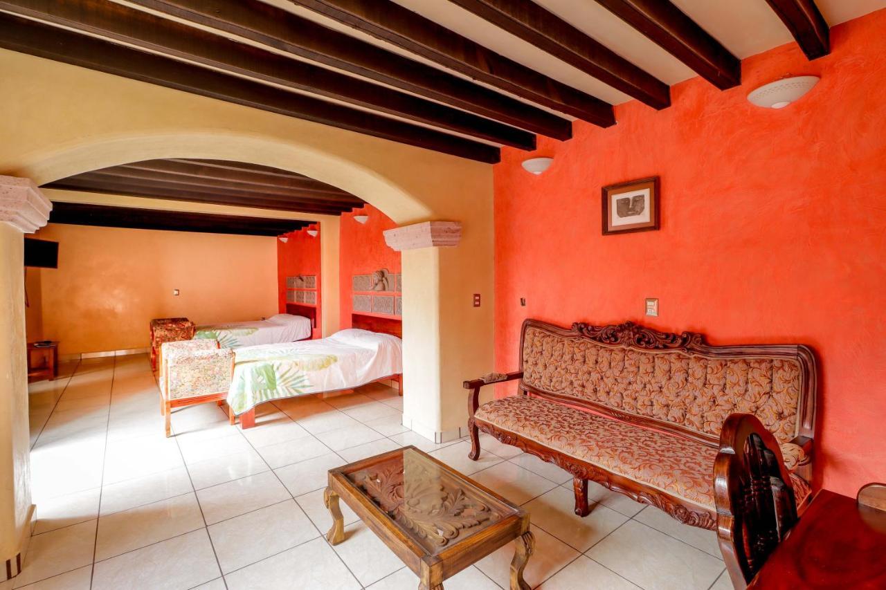 Hotel La Siesta Del Fauno Morelia Extérieur photo
